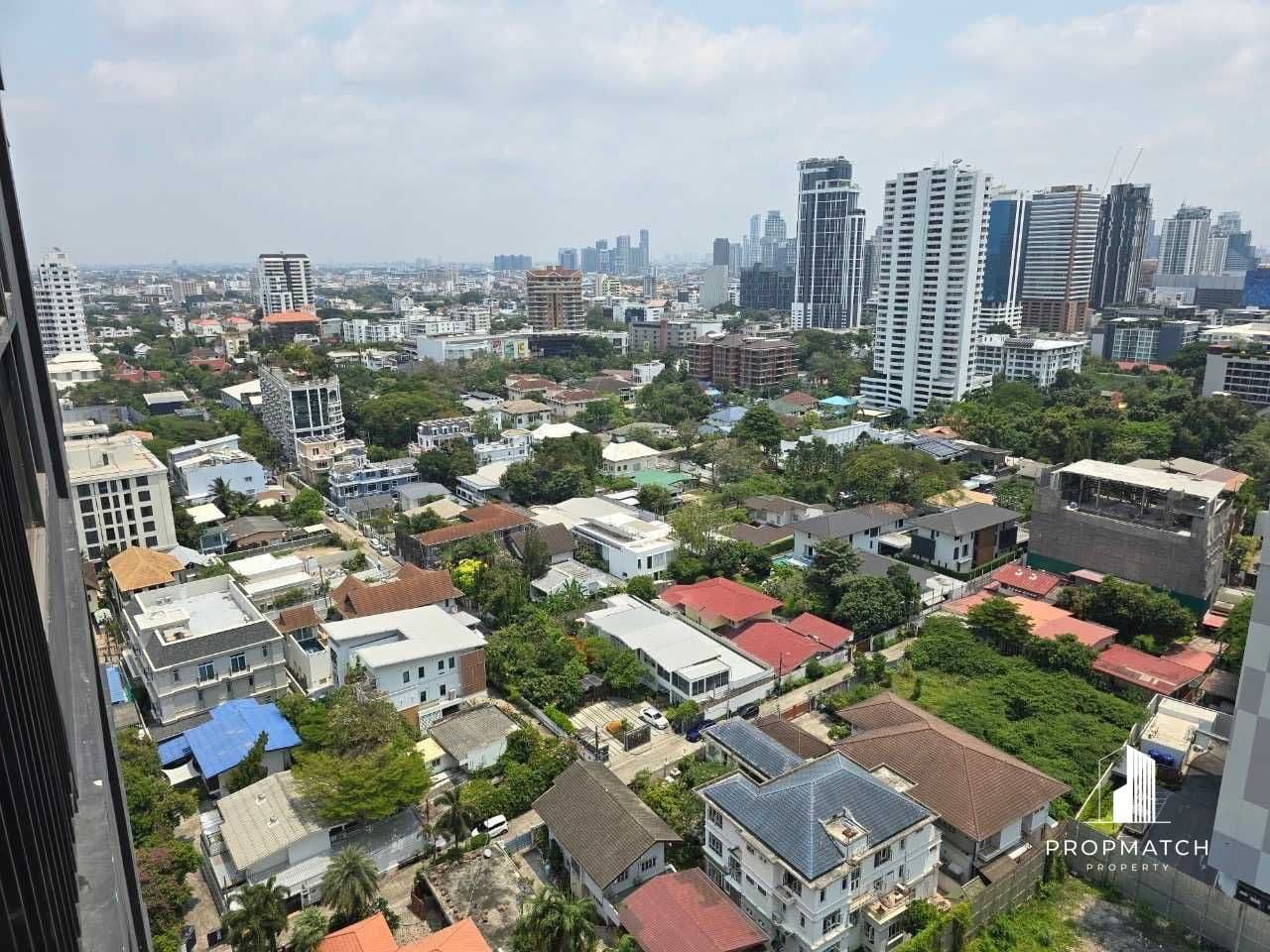 HQ Thonglor