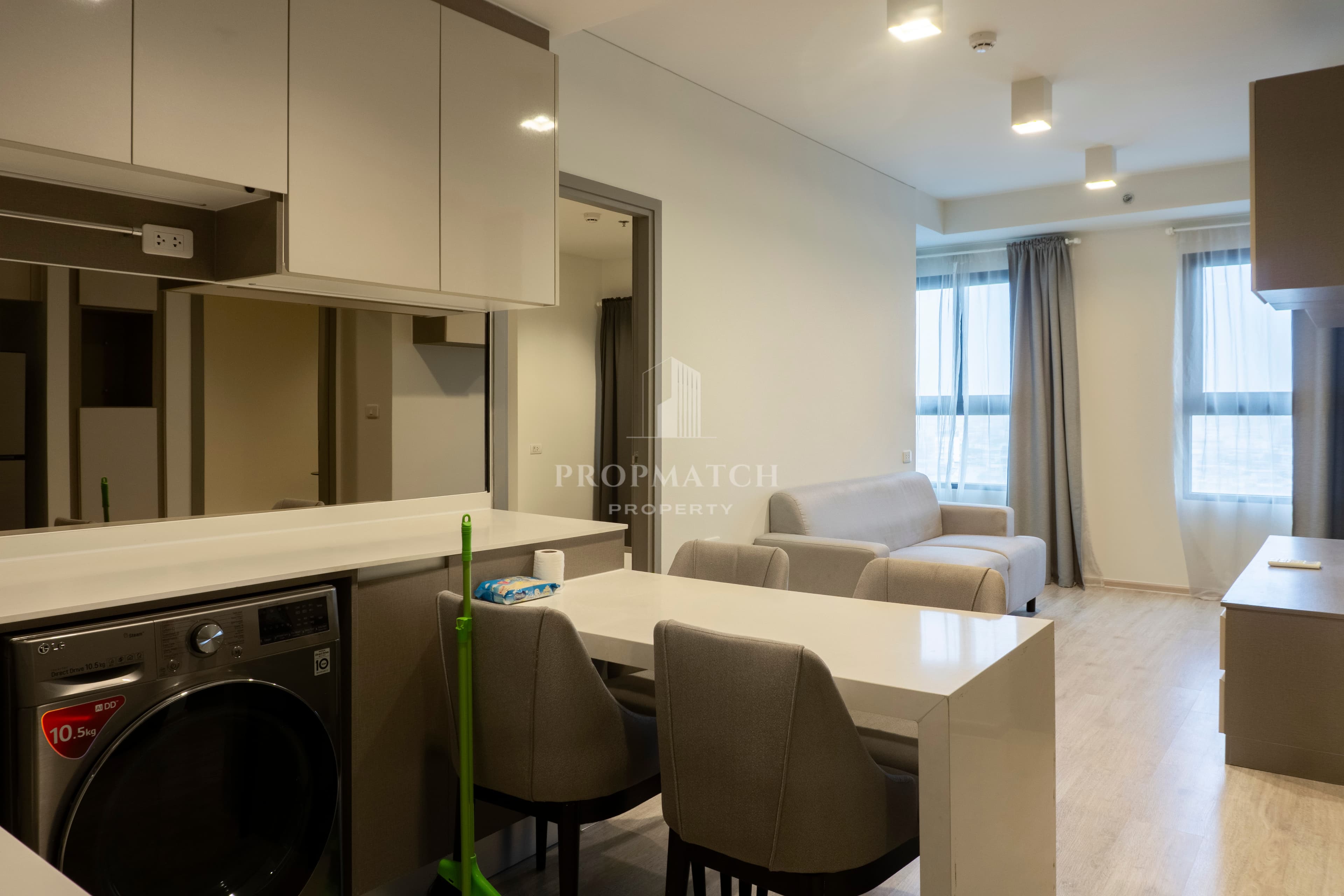 Ideo Sathorn Wongwian Yai